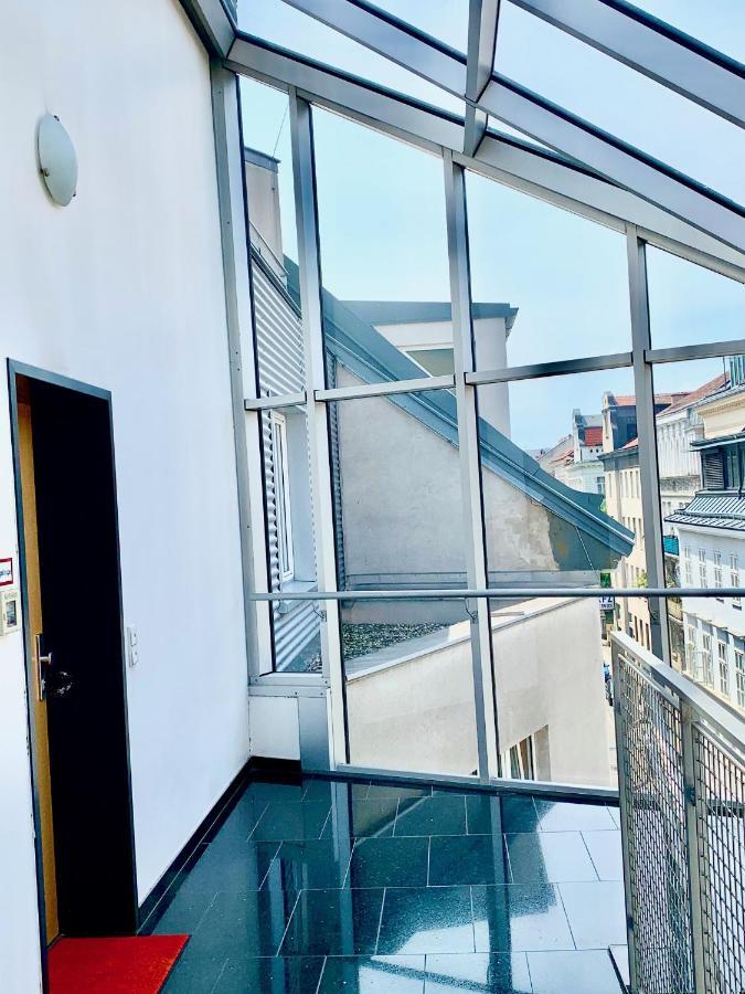 Luxurious City Apartment Incl Garage And Terrace Vienna Luaran gambar